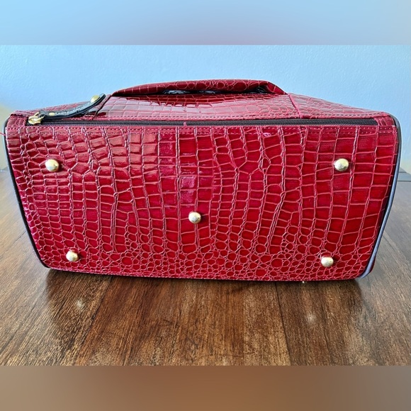 👜 Samantha Brown Burgundy Croco Embossed Overnight Travel Bag 12.5”H x 14”W - Picture 7 of 15